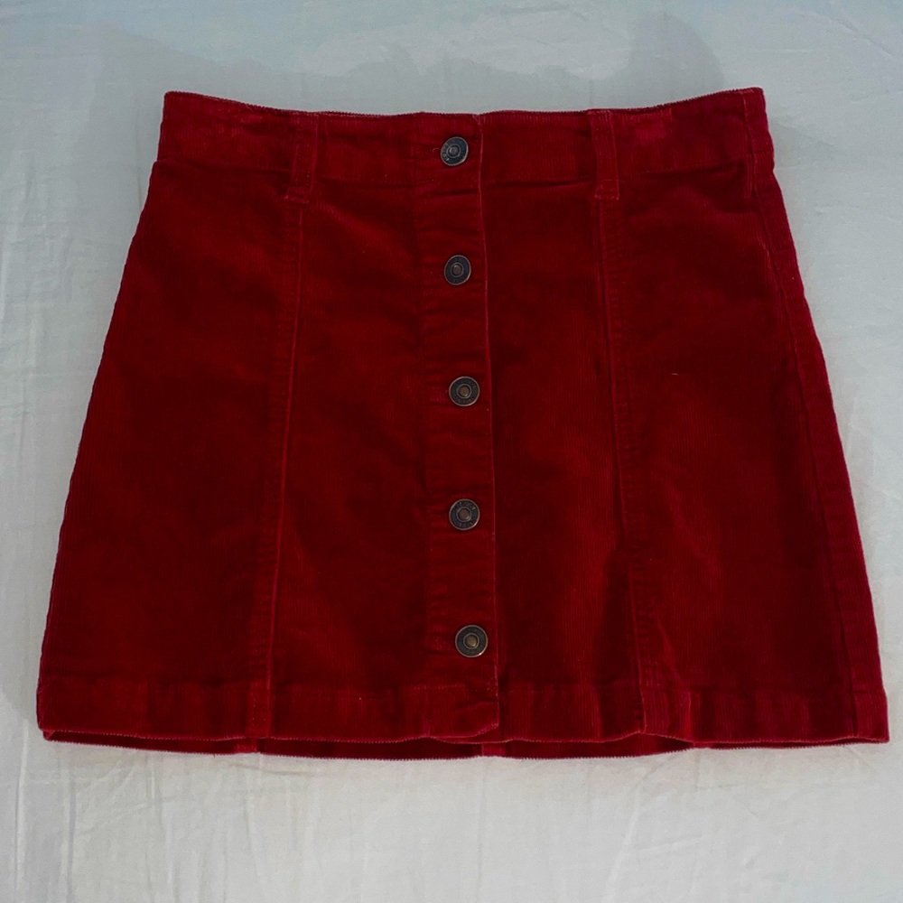 SUPER CUTE RED FOREVER 21 BUTTON DOWN SKIRT